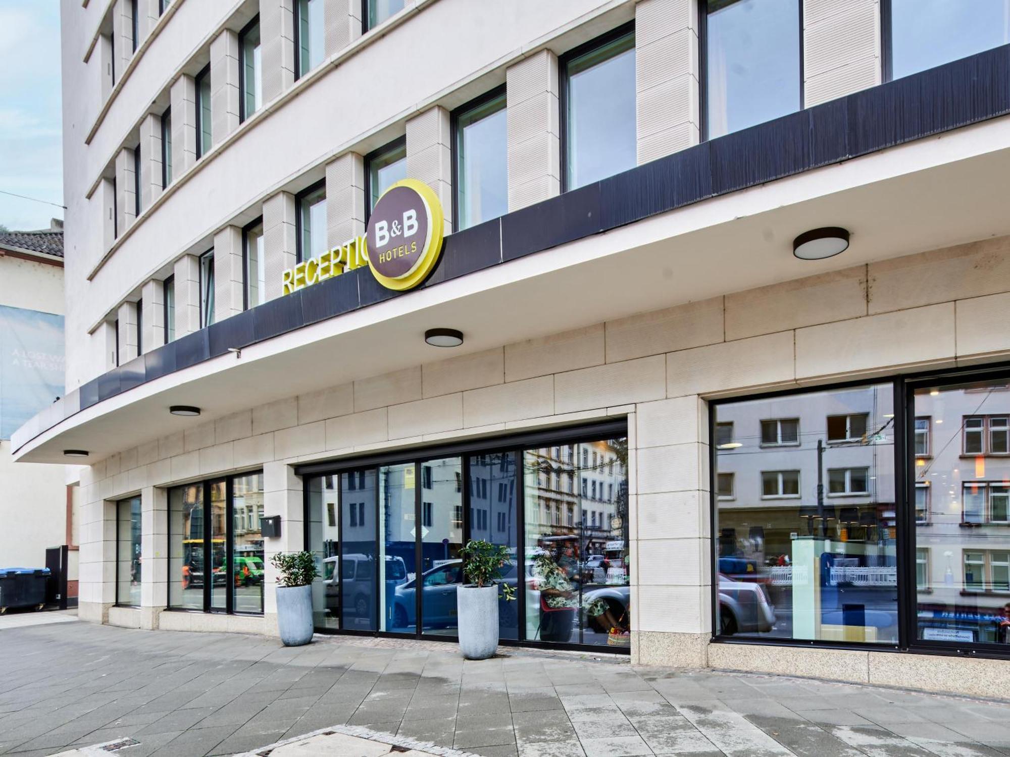 B&B Hotel Frankfurt-Hbf Fráncfort del Meno Exterior foto